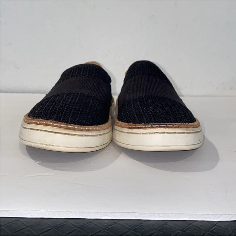 Authentic UGG designer black slip on sneakers sz 7.5